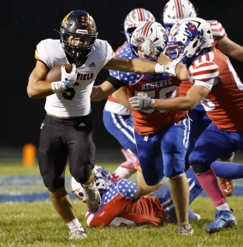 Springfield tops Blue Devils to win fourth straight